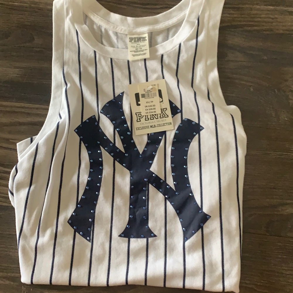 Women size xs tank top